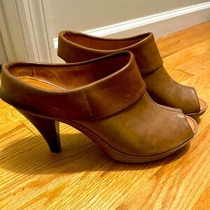 Born Crown open toe heel platform sz 10 GUC